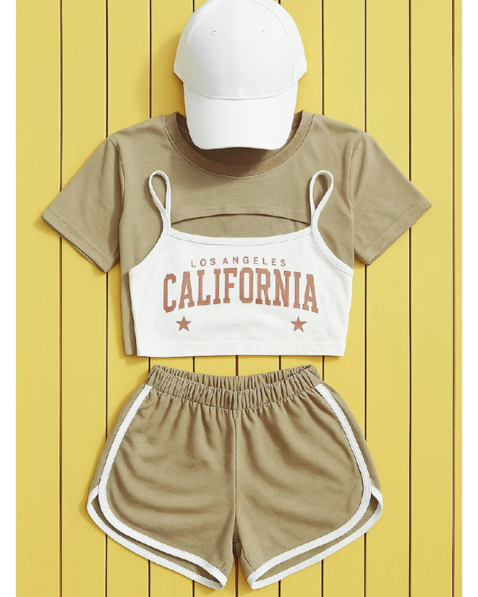 ست سه تیکه ورزشی جذاب اسپرت کرم